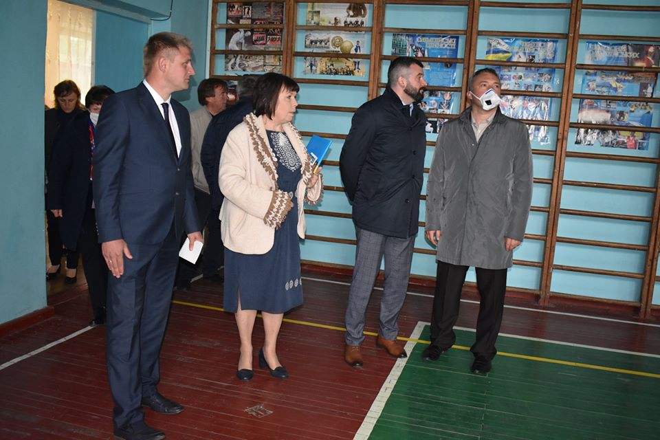 Відкриття футбольного поля в Новій Олександрівці. Фото