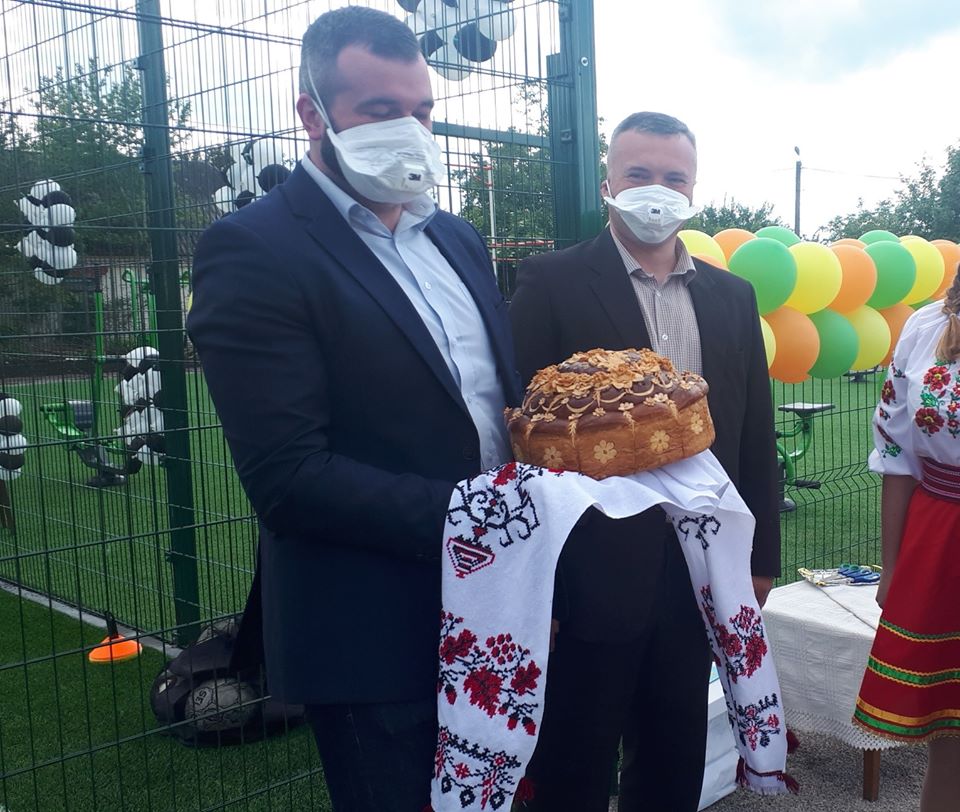 Відкриття спортивних майданчиків в с. Стайки. Фото