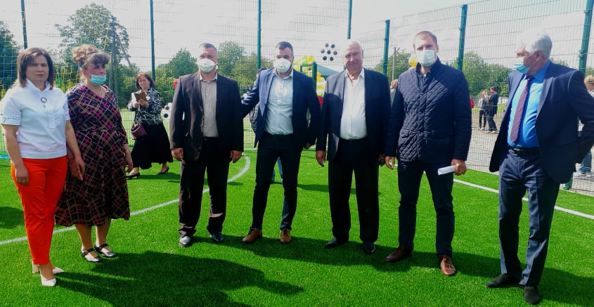 Відкриття спортивних майданчиків в с. Стайки. Фото