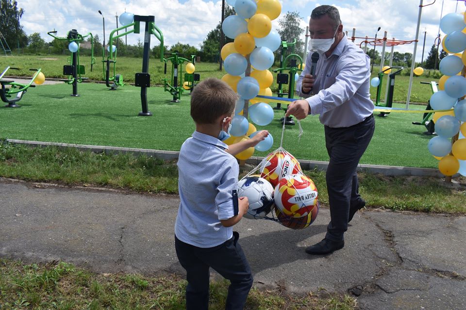 Відкриття воркаут-майданчика в Іванівці. Фото