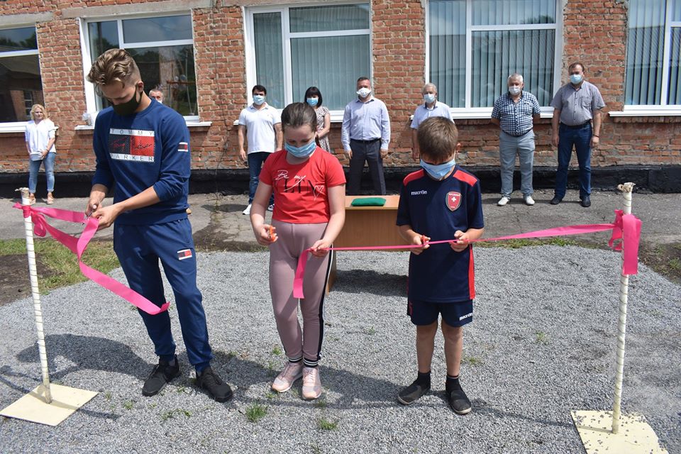 Відкриття воркаут-майданчика в Озерній. Фото