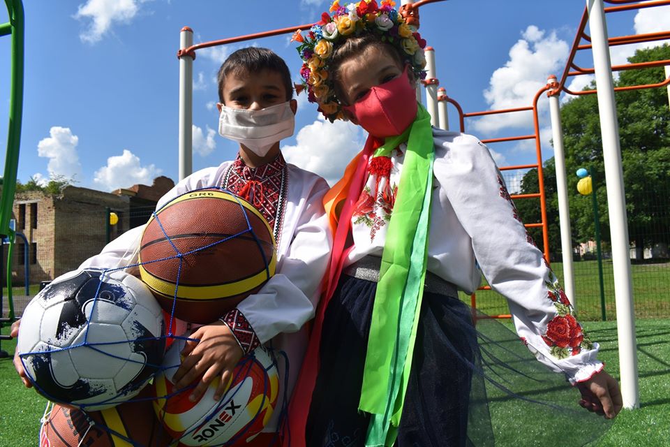 Відкриття воркаут-майданчика в Красилівці. Фото