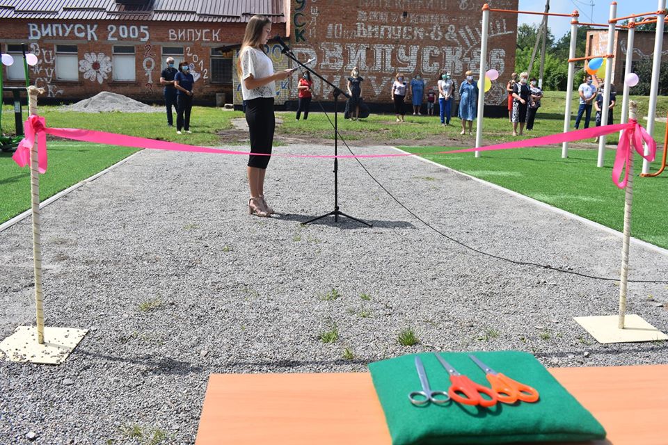 Відкриття воркаут-майданчика в Озерній. Фото