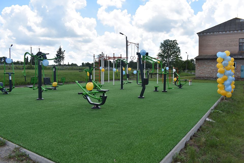 Відкриття воркаут-майданчика в Іванівці. Фото