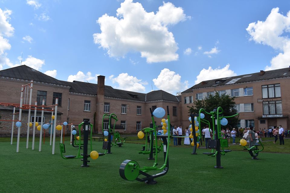 Відкриття воркаут-майданчика в Іванівці. Фото