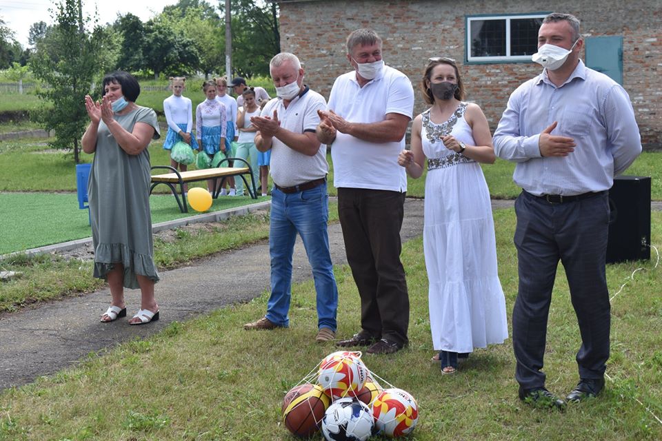 Відкриття воркаут-майданчика в Іванівці. Фото