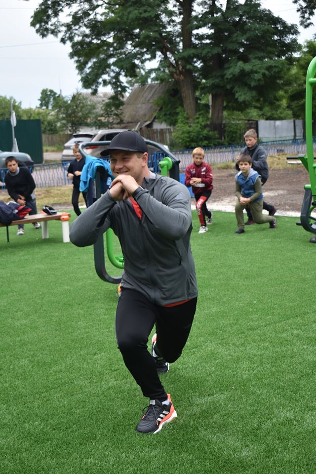 Відкриття воркаут-майданчика у Волошинівці. Фото