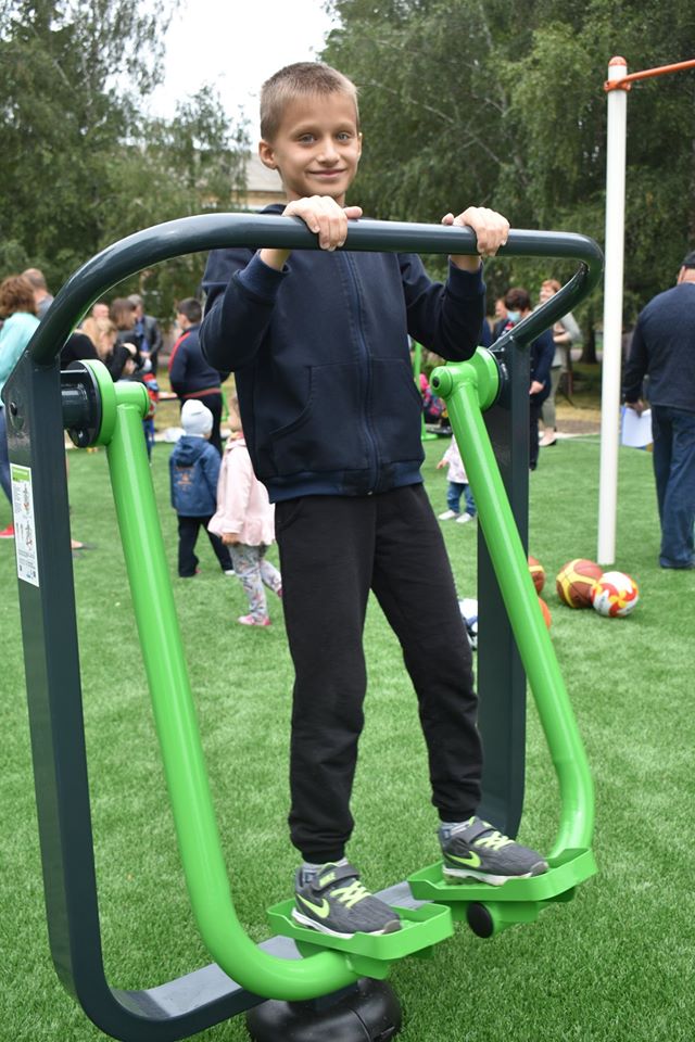 Відкриття воркаут-майданчика у Волошинівці. Фото