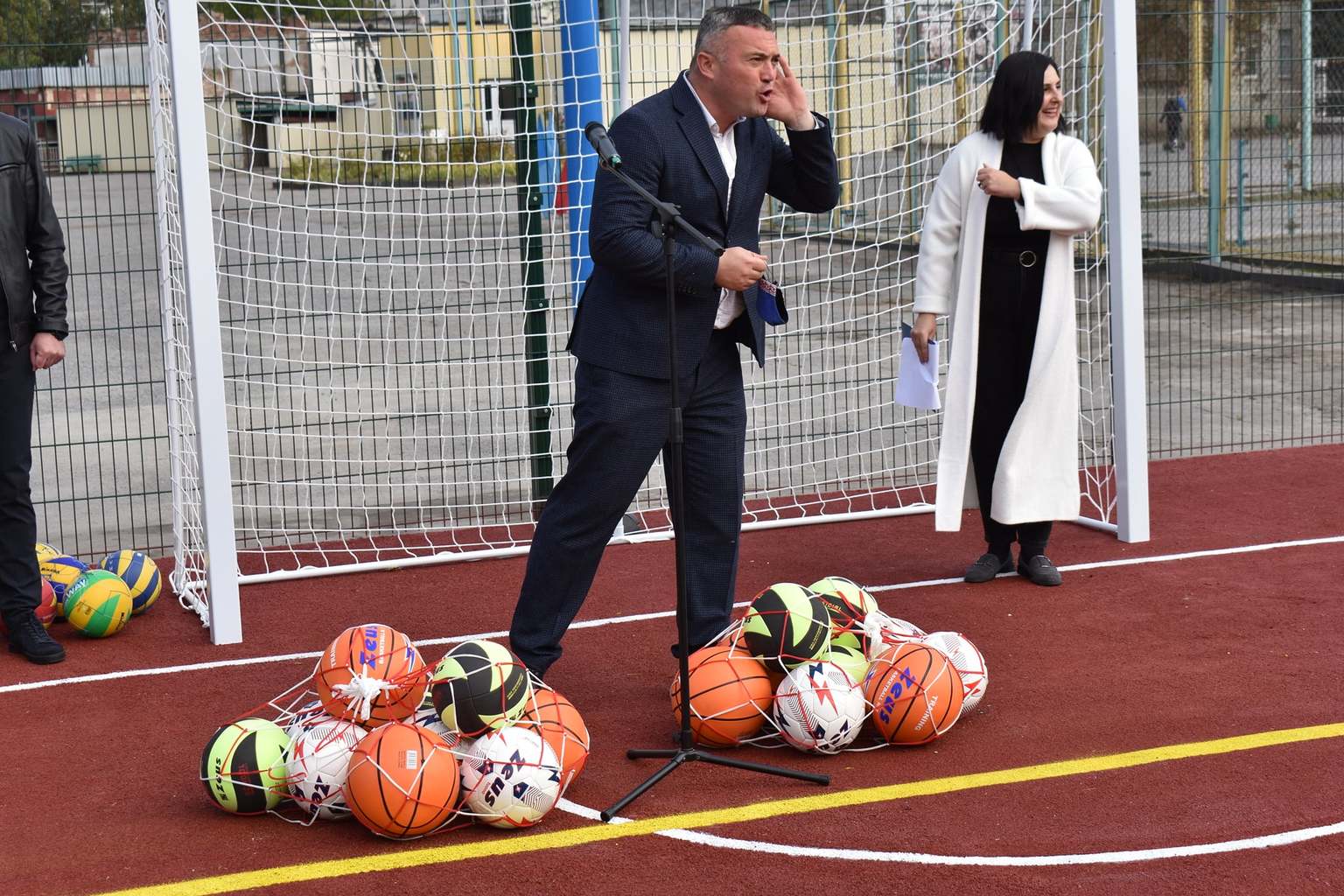 В Баришівці та Любарцях відкрито мультифункціональні майданчики. Фото