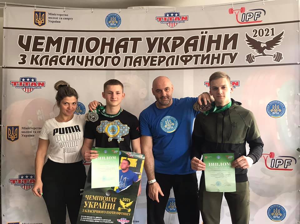 чемпіонат України з класичного паверліфтинґу серед юнаків та дівчат, Коломия. фото