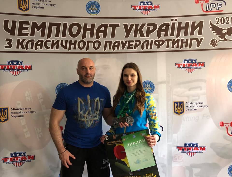 чемпіонат України з класичного паверліфтинґу серед юніорів та юніорок, Коломия. фото