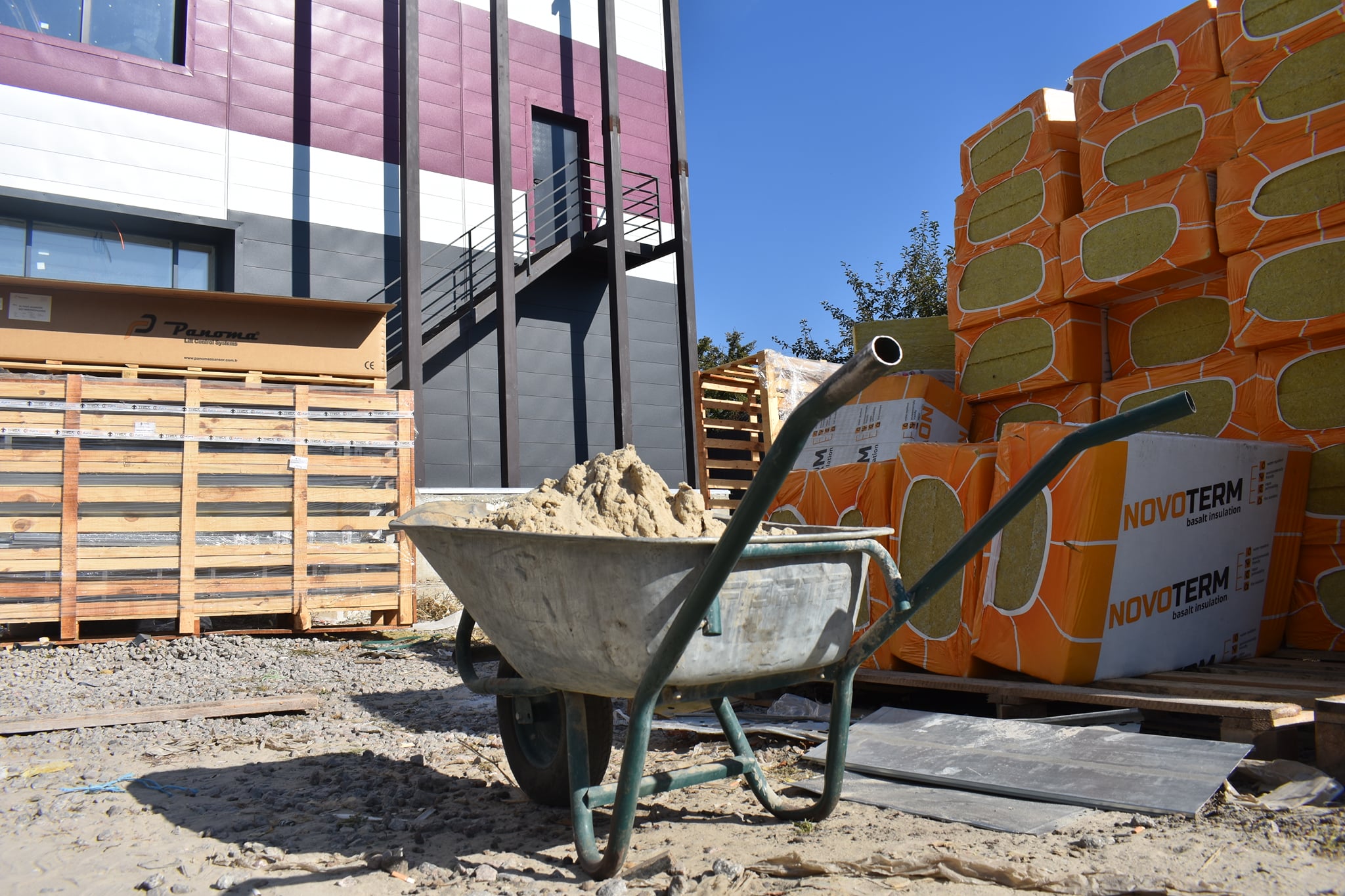 спорткомплекс в Миронівці. фото