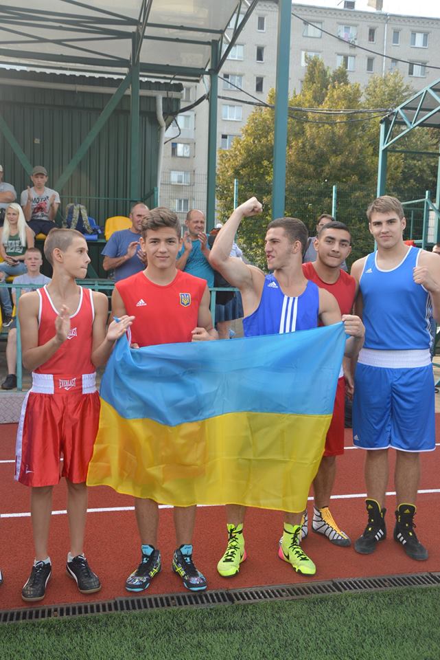 Турнір з боксу, Вишневе. Фото