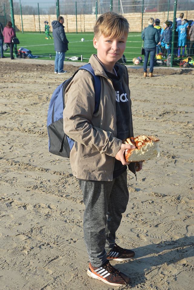 Відкриття футбольного поля у Шевченковому. Фото