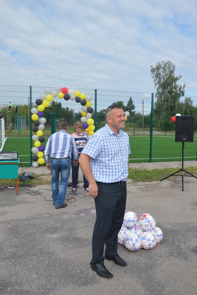 Відкритя міні-футбольного майданчика, Телешівка. Фото