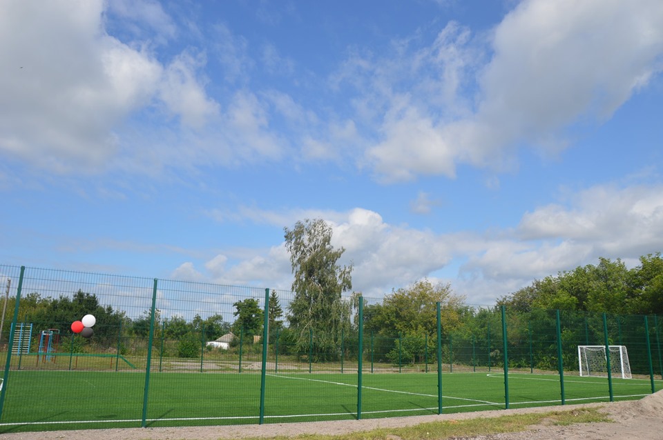 Відкриття міні-футбольного майданчика, Телешівка. Фото