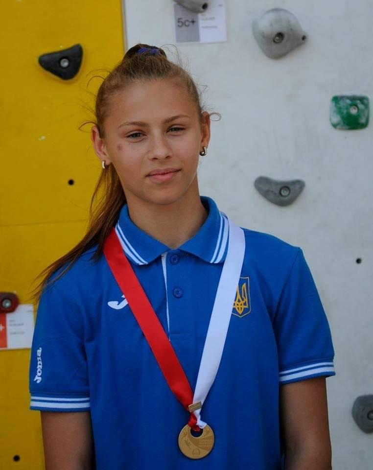 Етап молодіжного Кубку Європи зі скелелазіння в розділі трудність. фото