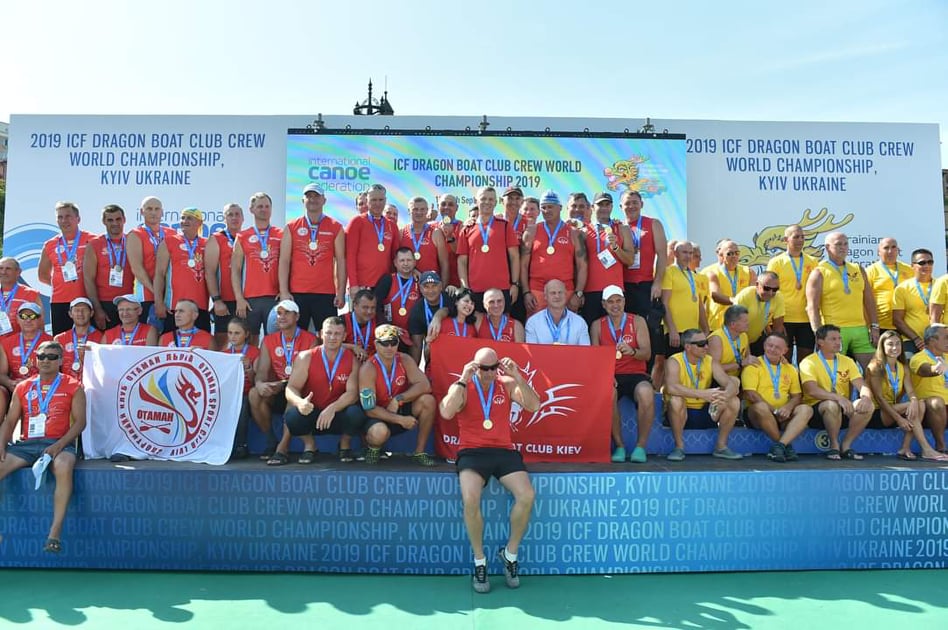Клубний чемпіонат світу з веслування на човнах Дракон, Київ. Фото