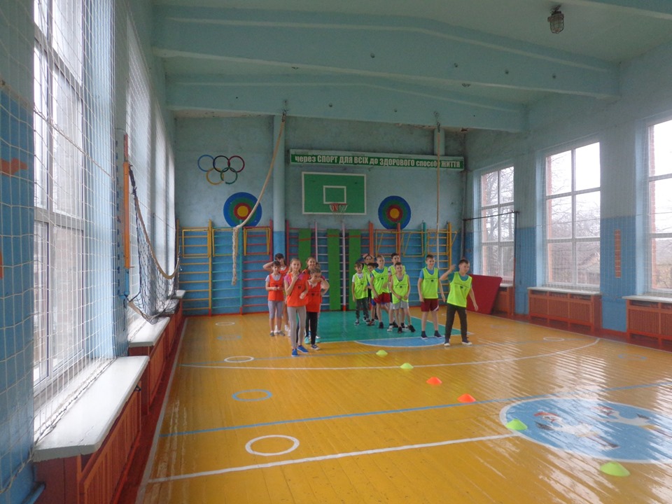 Спортивний урок в школах Ставищенського району. Фото