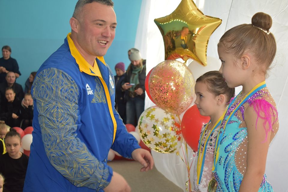 Турнір з художньої гімнастики Золота осінь у Щасливому. Фото