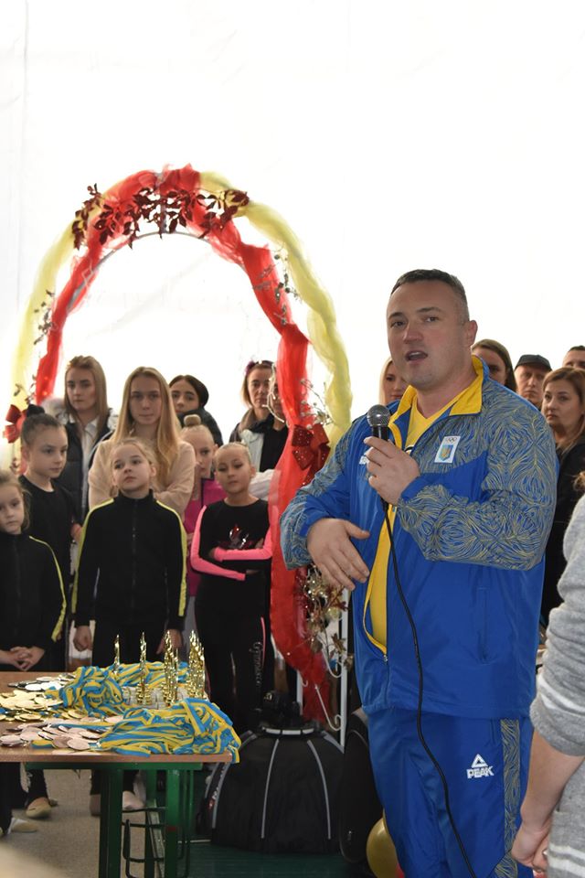 Турнір з художньої гімнастики Золота осінь у Щасливому. Фото