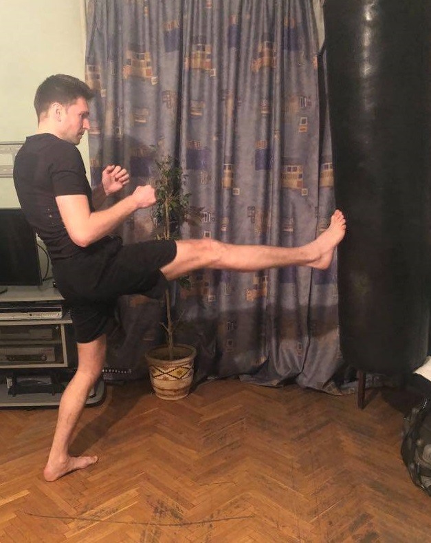 Спорт вдома від Дмитра Влоха. Фото