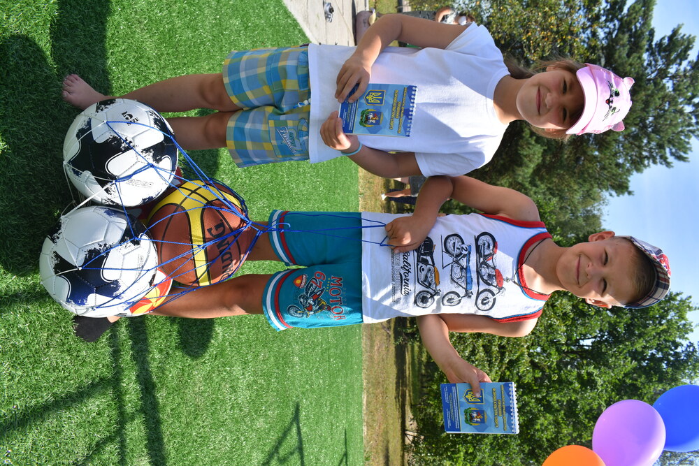 Відкриття воркаут-майданчика в Новому Заліссі. Фото 