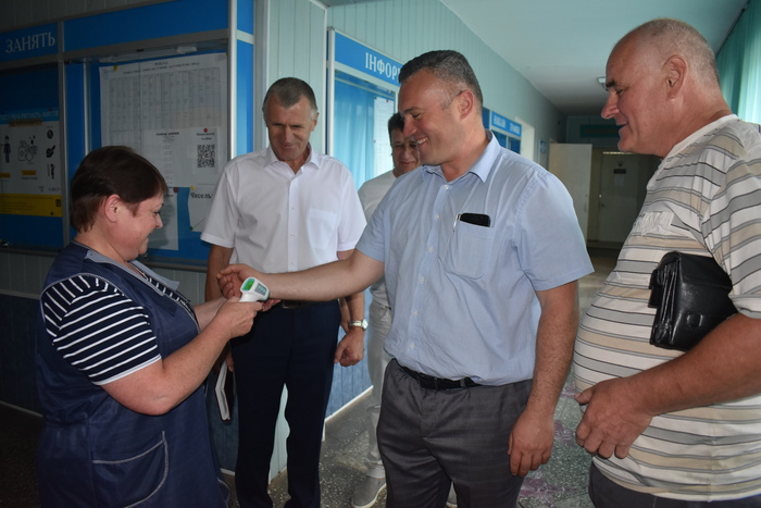 Будівництво футбольного поля в Богуславі. Фото