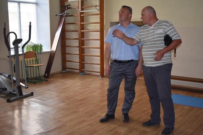 Будівництво футбольного поля в Богуславі. Фото