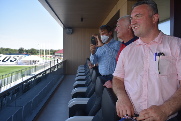 Відкриття стадіону Колос (Ковалівка). Фото