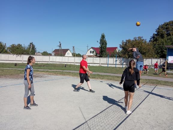 В Фурсах відзначили День спорту та розпочали Олімпійський тиждень. Фото