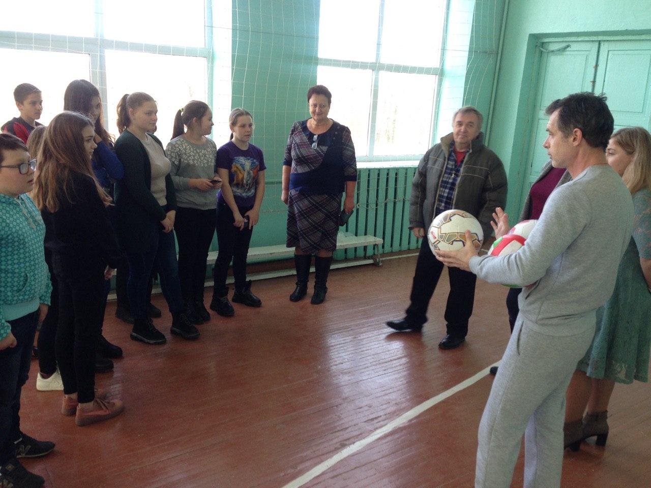 Мироцька загальноосвітня школа. Фото