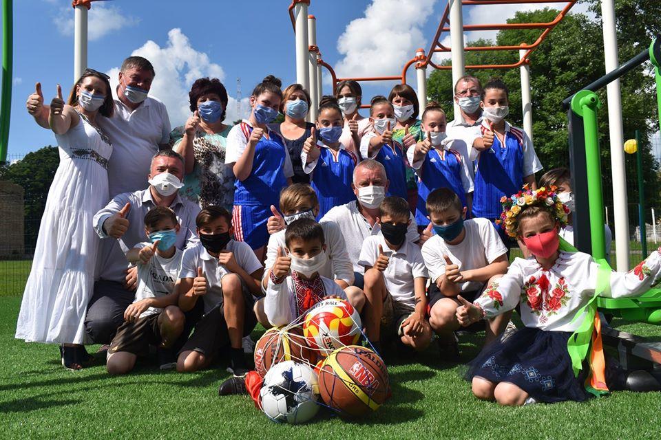 Відкриття воркаут-майданчика в Красилівці. Фото Відкриття воркаут-майданчика в Красилівці. Фото