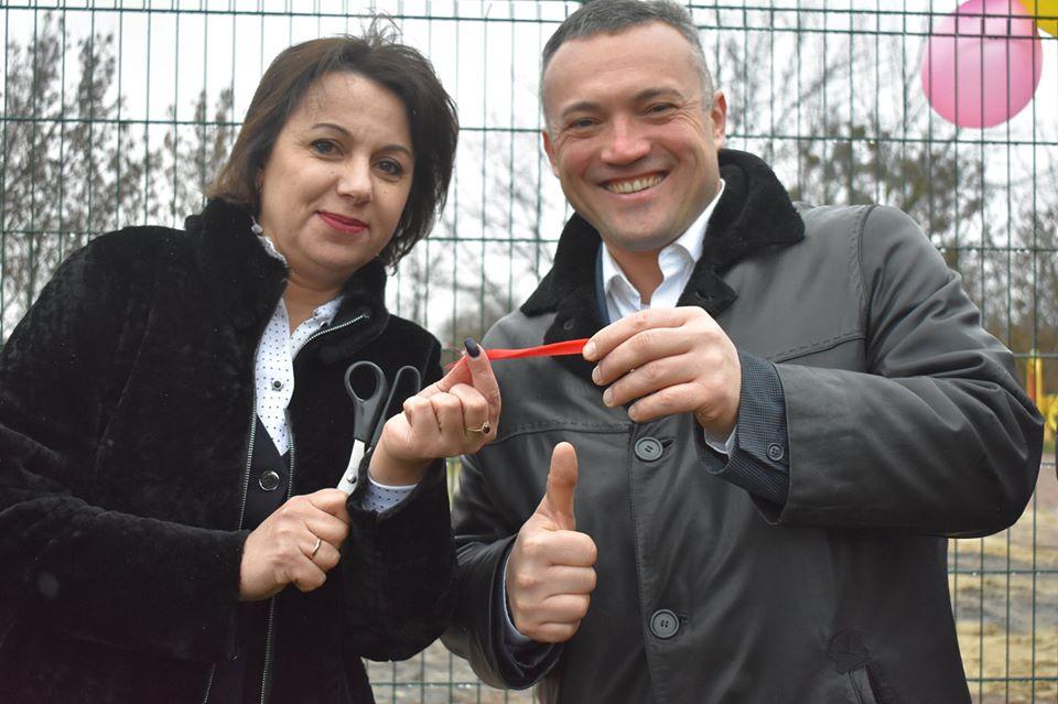 Відкриття футбольного поля в Бишеві. Фото