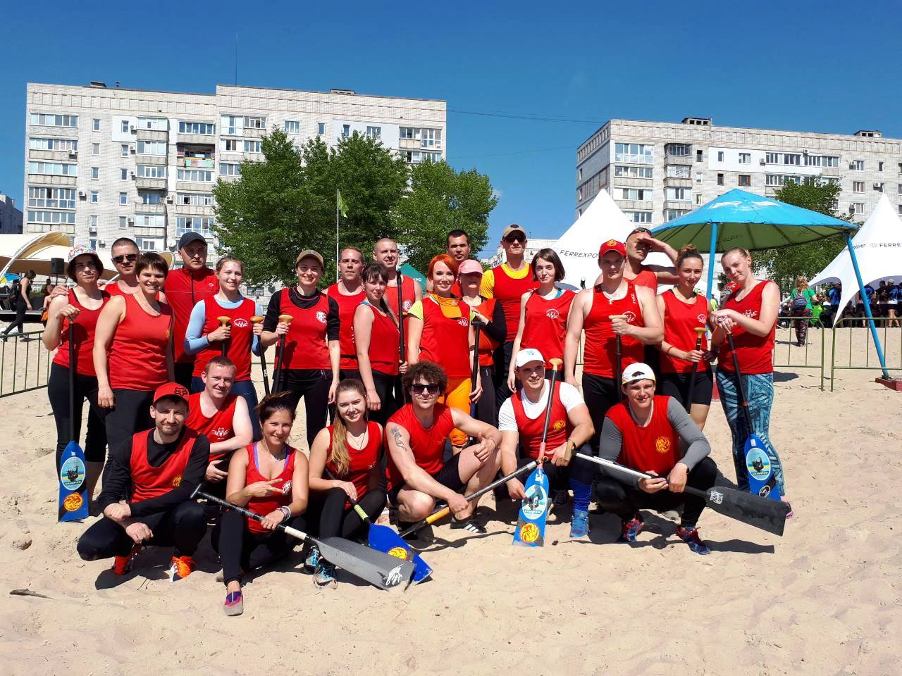 Змагання на човнах «Дракон», Горішні Плавні. Фото